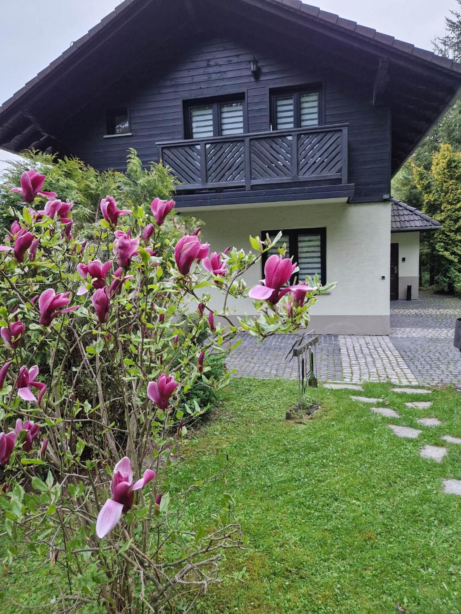 Villa Falsztyn Holiday Home Exterior foto